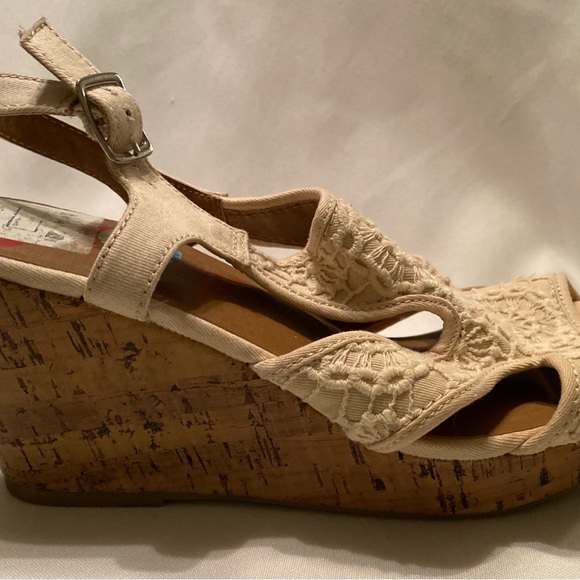 Beautiful EUC Women’s Jellypop Lisbon Wedge Sandals Size 10M - Picture 6 of 10